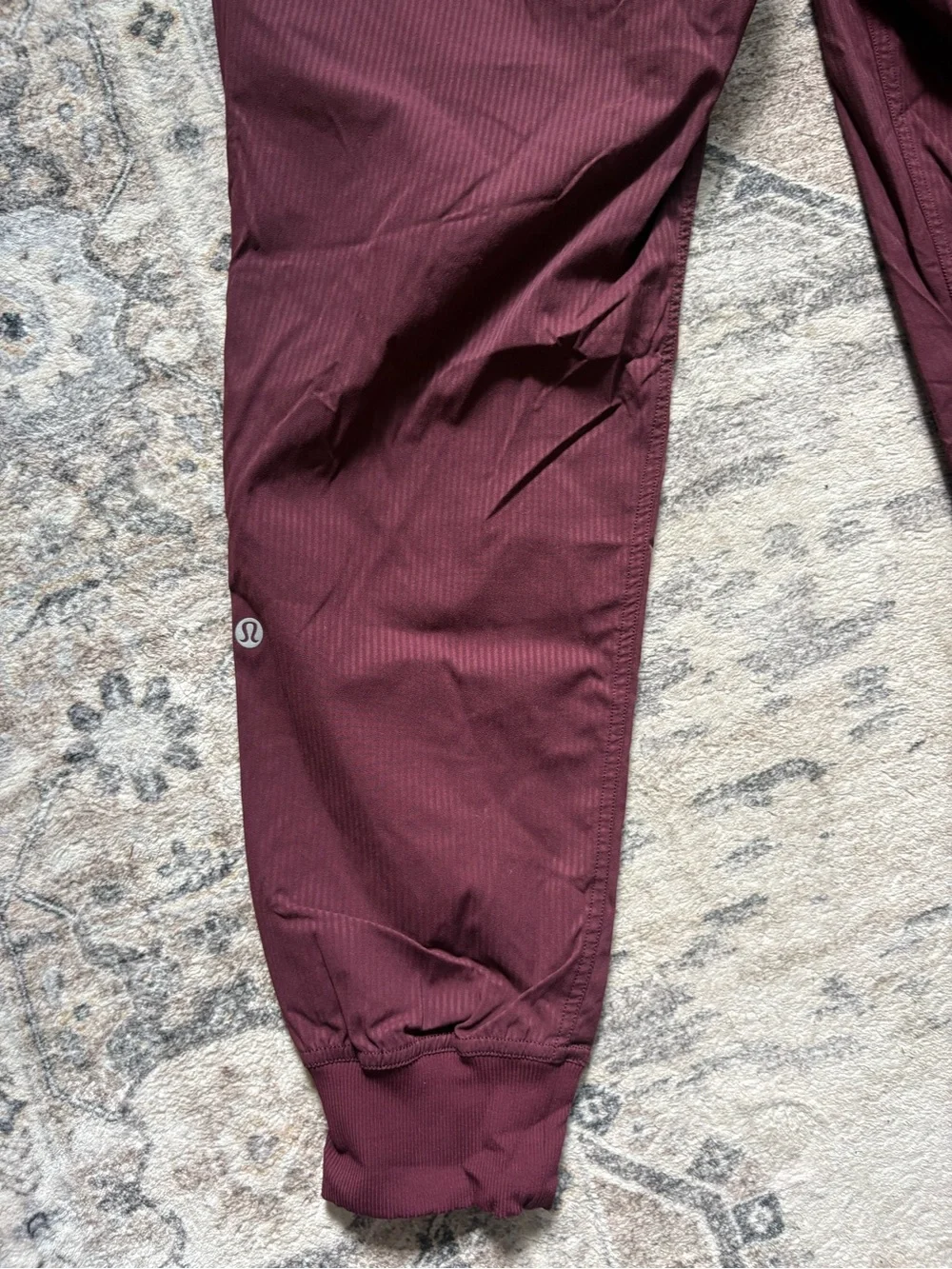 Lululemon Dance Studio Mid-Rise Jogger Full Length size 8 maroon
